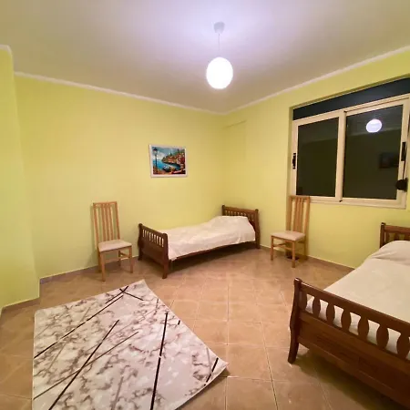 Lorenz Appartament * Vlorë